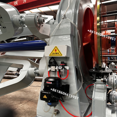 Cly1600/1+4 Döşeme Makinesi Bağımsız Motor Sürüşü Büyük Rulman Desteği